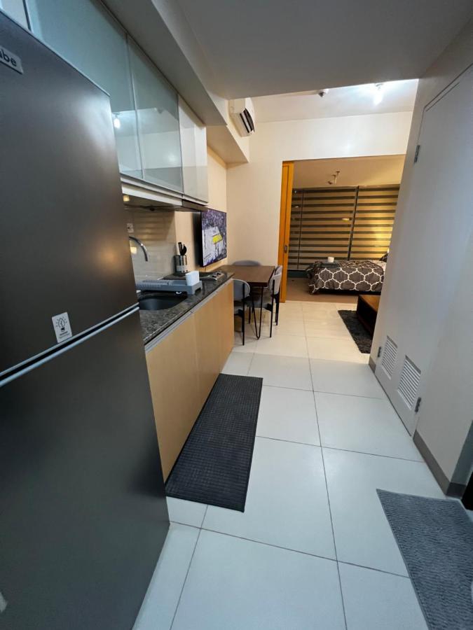 1 Bedroom Uptown Bgc Across Uptown Mall Manila Exteriér fotografie